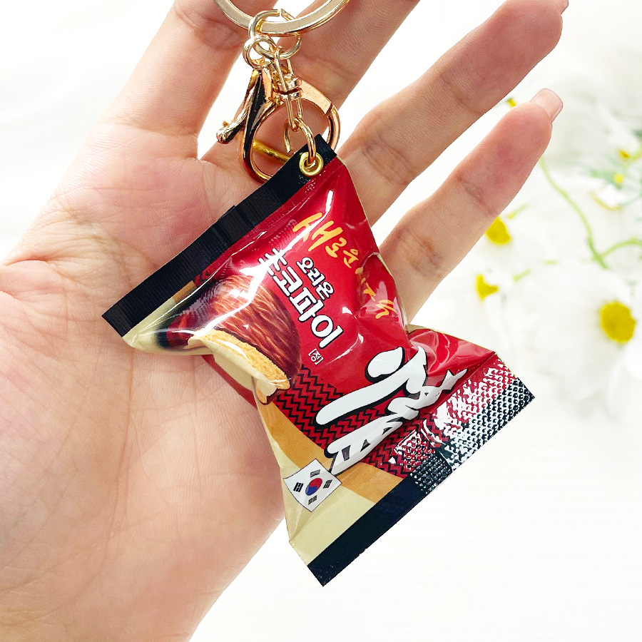 韓国チョコレートパイキーホルダー現実的なスナック包装クリエイ - Zinc Food Snacks のレビューと価格
