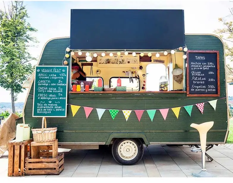 小型移動式電気スナックマシン、ファストフードコンテナトラック - Food Truck With Snacks のレビューと価格