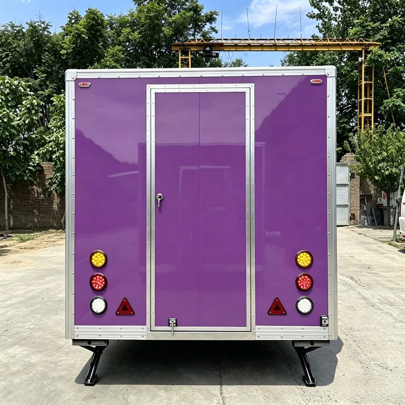 最新のコンセッションケータリングトレーラー、大型ディスプレイ - Food Truck With Snacks のレビューと価格